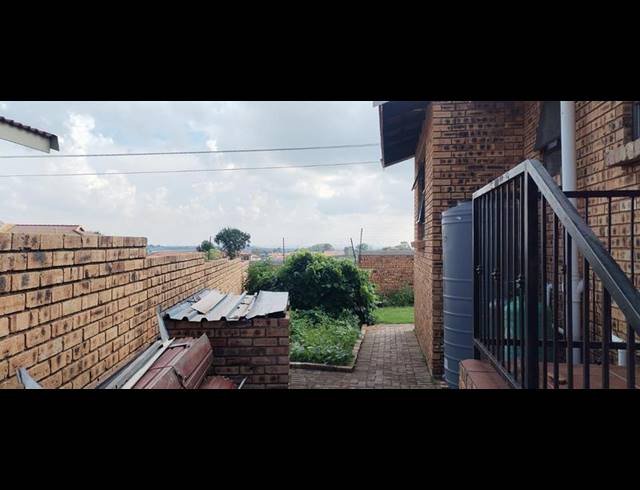 3 BEDROOM PROPERTY TO RENT IN GROBLERPARK EXT